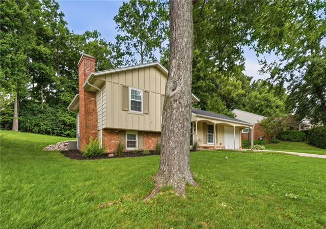 Photo 3 of Single family home for sale at 85 Bramblebush Ln, Springboro, OH 45066 | MLS# 966753 | Listing updated on 2026-08-20