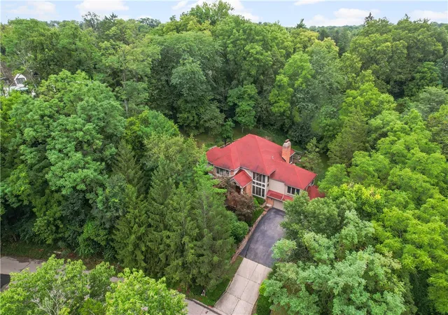 Photo 3 of Sale Pending at 6250 Wooden Shoe Ln, Dayton, OH 45459 | MLS# 966782 | Listing updated on 2026-08-24