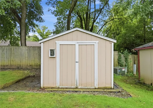 62nd image of 8919 Deep Forest Ln, Dayton, OH 45458 | MLS# 966527