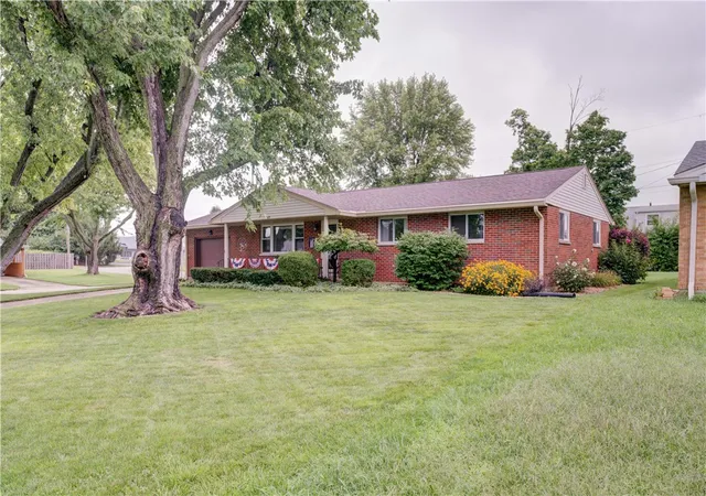 Photo 3 of Single family home for sale at 327 S Chippewa Dr, Greenville, OH 45331 | MLS# 966402 | Listing updated on 2026-08-20