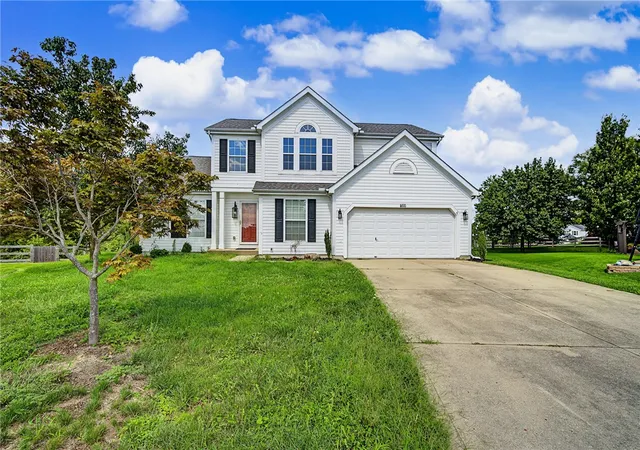2nd image of 466 Lake Haven Ct, Lebanon, OH 45036 | MLS# 966869