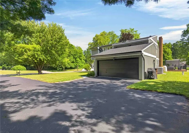 Photo 4 of Single family home for sale at 14155 Charm Hl Dr, Sidney, OH 45365 | MLS# 966900 | Listing updated on 2026-08-23