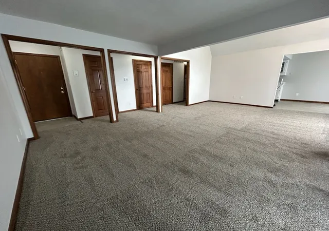 Listing Photo 5 - Condo for sale in building located at 1936 Washington Dr, Dayton, OH 45458