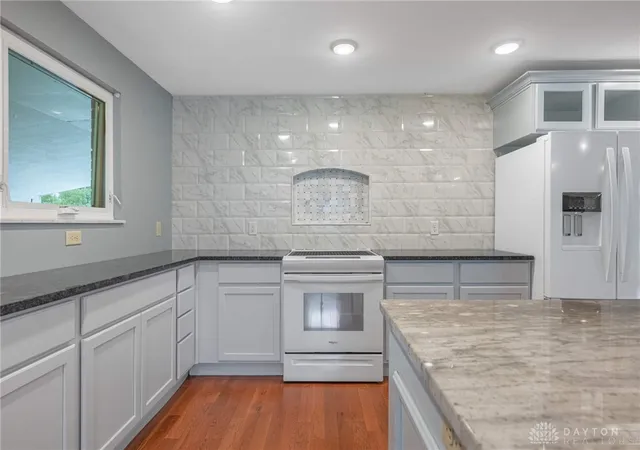 2nd image of 45 Tulip Ln, Dayton, OH 45432 | MLS# 966613