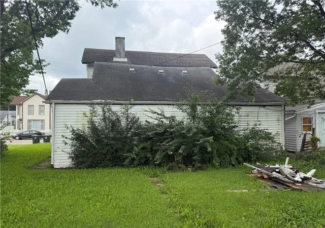Photo 3 of Single family home for sale at 431 S Downing St, Piqua, OH 45356 | MLS# 966983 | Listing updated on 2026-08-19