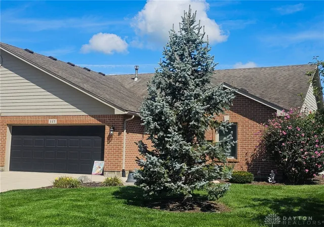 2nd image of 117 Burgundy Dr, Englewood, OH 45322 | MLS# 967001