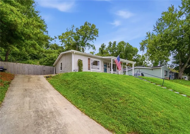 2nd image of 831 Johnson Ave, Miamisburg, OH 45342 | MLS# 966980