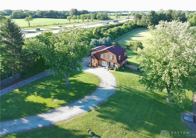 Photo 1 of Single family home for sale at 865 W Geiserman Rd, Piqua, OH 45356 | MLS# 966946 | Listing updated on 2026-08-20