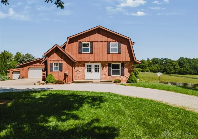 Photo 2 of Single family home for sale at 865 W Geiserman Rd, Piqua, OH 45356 | MLS# 966946 | Listing updated on 2026-08-20