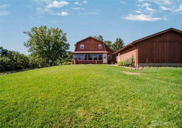 Photo 3 of Single family home for sale at 865 W Geiserman Rd, Piqua, OH 45356 | MLS# 966946 | Listing updated on 2026-08-20