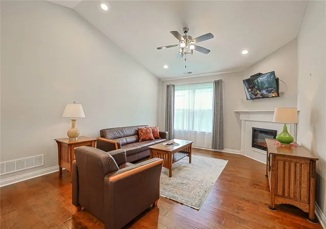 Photo 4 of Sale Pending at 727 Villa Ct, Trenton, OH 45067 | MLS# 966783 | Listing updated on 2026-08-25