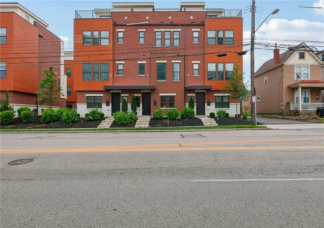 1st image of 3908 Edwards #B, Cincinnati, OH 45209 | MLS# 966950