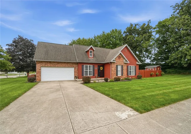 Photo 3 of Sale Pending at 2112 Simon Ct, Springfield, OH 45503 | MLS# 966970 | Listing updated on 2026-08-22
