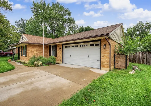 Photo 2 of Single family home for sale at 4370 Wilmington Pike, Dayton, OH 45440 | MLS# 967063 | Listing updated on 2026-08-25