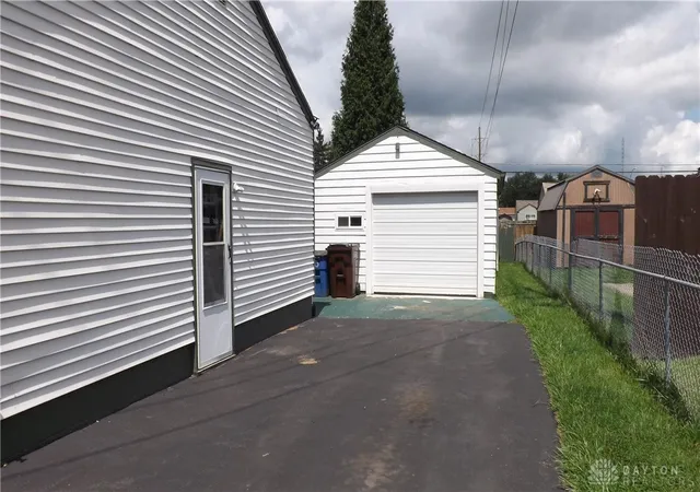 Photo 2 of Single family home for sale at 5857 Willaston Dr, Dayton, OH 45431 | MLS# 967084 | Listing updated on 2026-08-22