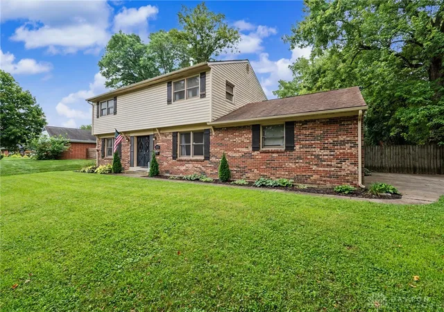 2nd image of 2224 Hazelhurst Ct, Dayton, OH 45440 | MLS# 966998