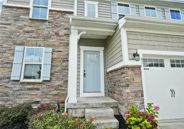 Photo 4 of Single family home for sale at 32 Waterford Blvd, Fairborn, OH 45324 | MLS# 967117 | Listing updated on 2026-08-21