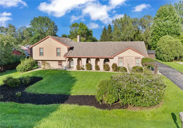 Photo 1 of Single family home for sale at 2425 Greenlawn Dr, Troy, OH 45373 | MLS# 967067 | Listing updated on 2026-08-21