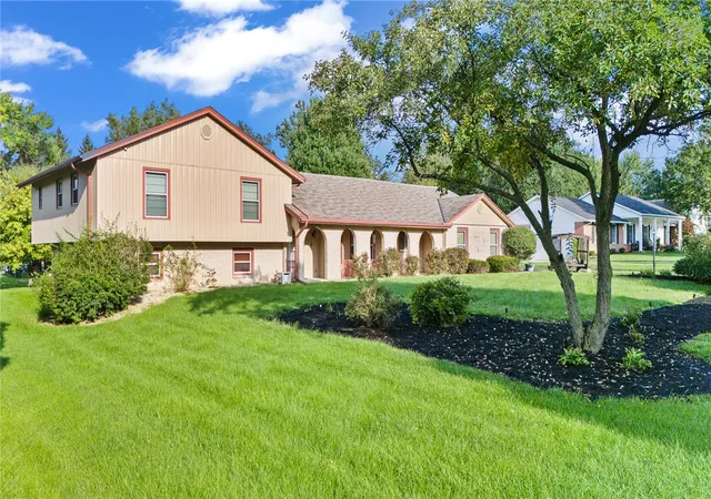 Photo 2 of Single family home for sale at 2425 Greenlawn Dr, Troy, OH 45373 | MLS# 967067 | Listing updated on 2026-08-21