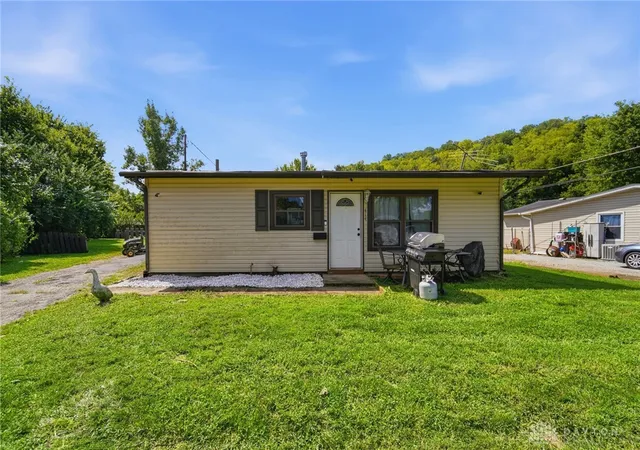 1st image of 414 Moore Ave, Miamisburg, OH 45342 | MLS# 967137