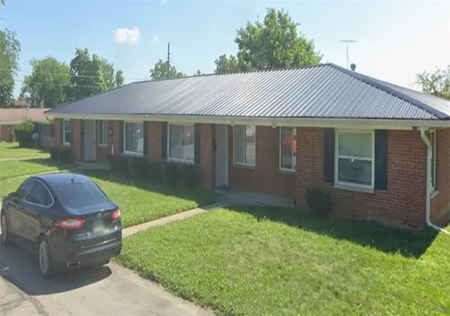2nd image of 112 118 Bennington Dr, Dayton, OH 45405 | MLS# 967147