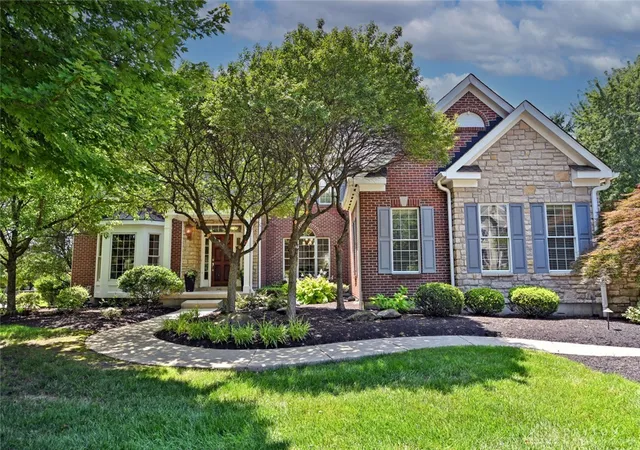 Photo 2 of Mansion for sale at 4727 Medallion Wy, Mason, OH 45040 | MLS# 967152 | Listing updated on 2026-08-21