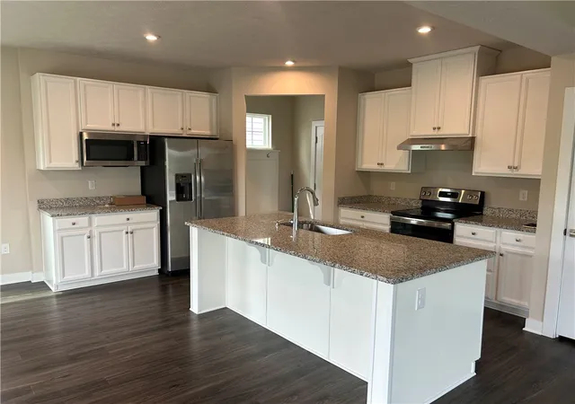 Photo 2 of Single family home for sale at 384 Warm Springs Dr, Fairborn, OH 45459 | MLS# 967162 | Listing updated on 2026-08-21