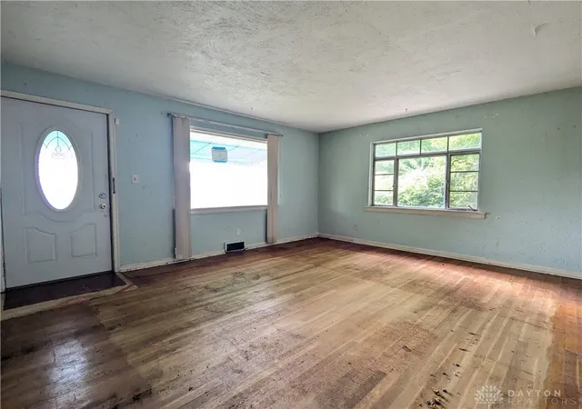 2nd image of 236 W Singer St, Springfield, OH 45506 | MLS# 966240