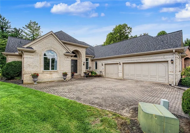 Photo 3 of Single family home for sale at 55 Pinehurst Pl, Springboro, OH 45066 | MLS# 967085 | Listing updated on 2026-10-03