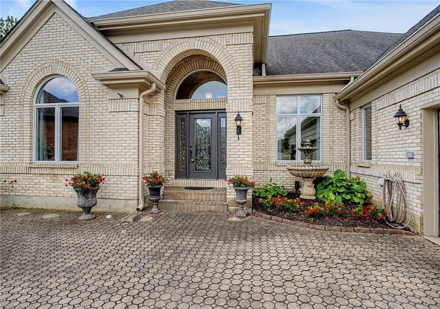 Photo 4 of Single family home for sale at 55 Pinehurst Pl, Springboro, OH 45066 | MLS# 967085 | Listing updated on 2026-10-03