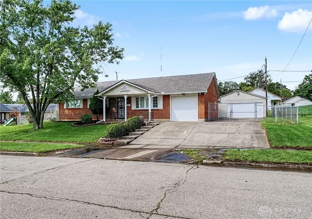 2nd image of 1021 Bethune Cir, Dayton, OH 45417 | MLS# 967197