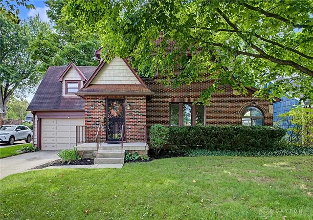 1st image of 1820 Pembrook Rd, Springfield, OH 45504 | MLS# 967192