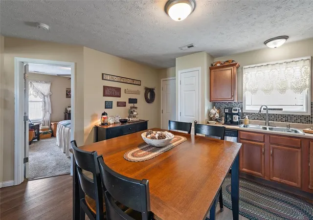 Photo 4 of Single family home for sale at 711 Noyes Ave, Hamilton, OH 45015 | MLS# 967217 | Listing updated on 2026-08-22