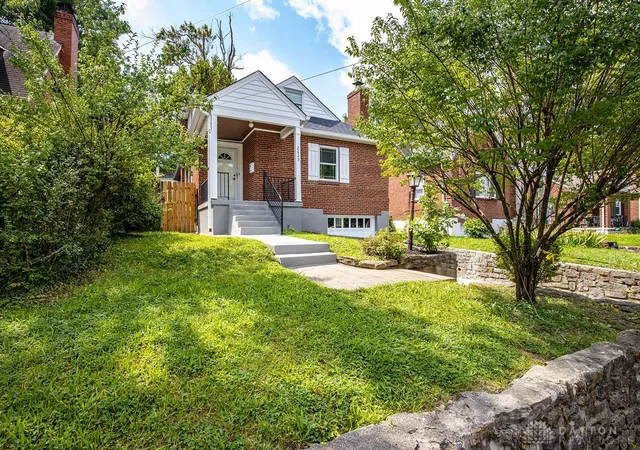 Photo 2 of Single family home for sale at 2625 Saint Albans Ave, Cincinnati, OH 45237 | MLS# 967258 | Listing updated on 2026-08-23