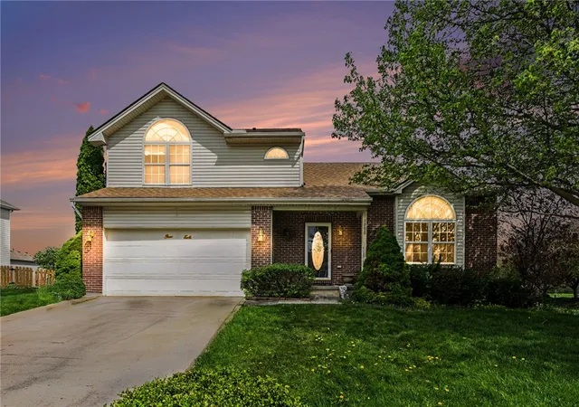 Photo 1 of Single family home for sale at 1000 Lofton Dr, Clayton, OH 45315 | MLS# 967134 | Listing updated on 2026-08-24
