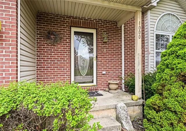 Photo 3 of Single family home for sale at 1000 Lofton Dr, Clayton, OH 45315 | MLS# 967134 | Listing updated on 2026-08-24