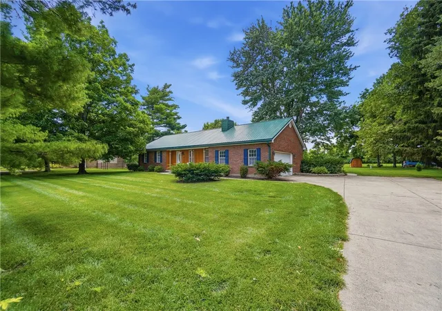 1st image of 1428 E Social Row Rd, Washington Twp, OH 45458 | MLS# 967309