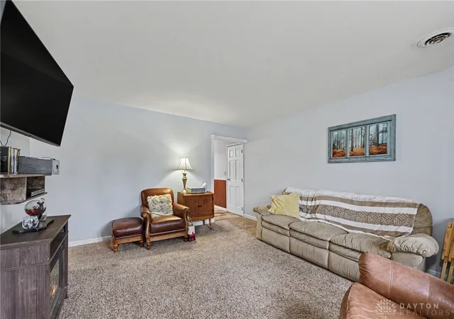 5th image of 680 Georgia Dr, Xenia, OH 45385 | MLS# 967313