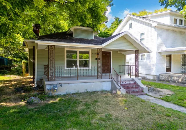 2nd image of 129 E Hudson Ave, Dayton, OH 45405 | MLS# 967374