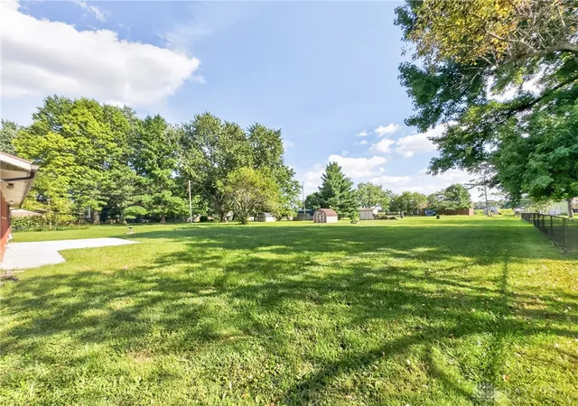 33rd image of 340 Essex Dr, Tipp City, OH 45371 | MLS# 966362