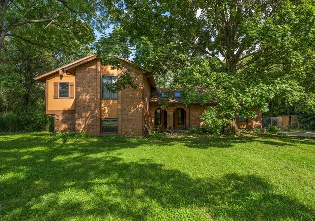1st image of 7330 Silver Ln, Butler Twp, OH 45414 | MLS# 967373