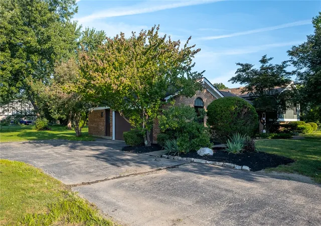 Photo 41 of Single family home for sale at 185 Bramblebush Trl, Beavercreek, OH 45440 | MLS# 967425 | Listing updated on 2026-08-25