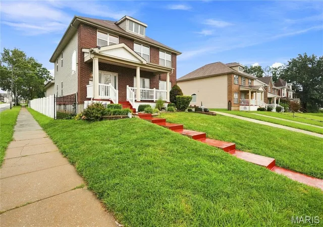 2nd image of 5751 Clemens Ave, Saint Louis, MO 63112 | MLS# MIS26002356