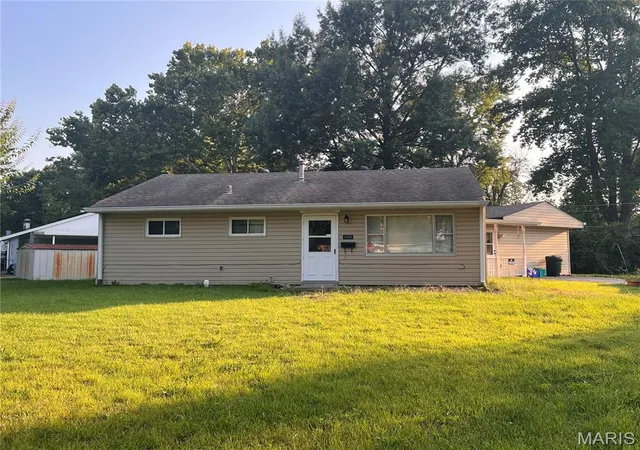 1st image of 3900 N Park Dr, Belleville, IL 62226 | MLS# MIS26051139