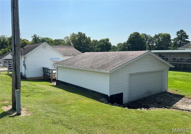 20th image of 106 S 4th St, Benld, IL 62009 | MLS# MIS26051419