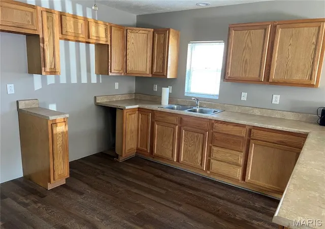 2nd image of 106 S 4th St, Benld, IL 62009 | MLS# MIS26051419