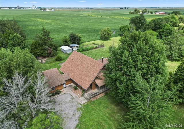 4th image of 8301 N 23Rd Ave, Raymond, IL 62560 | MLS# MIS26053160