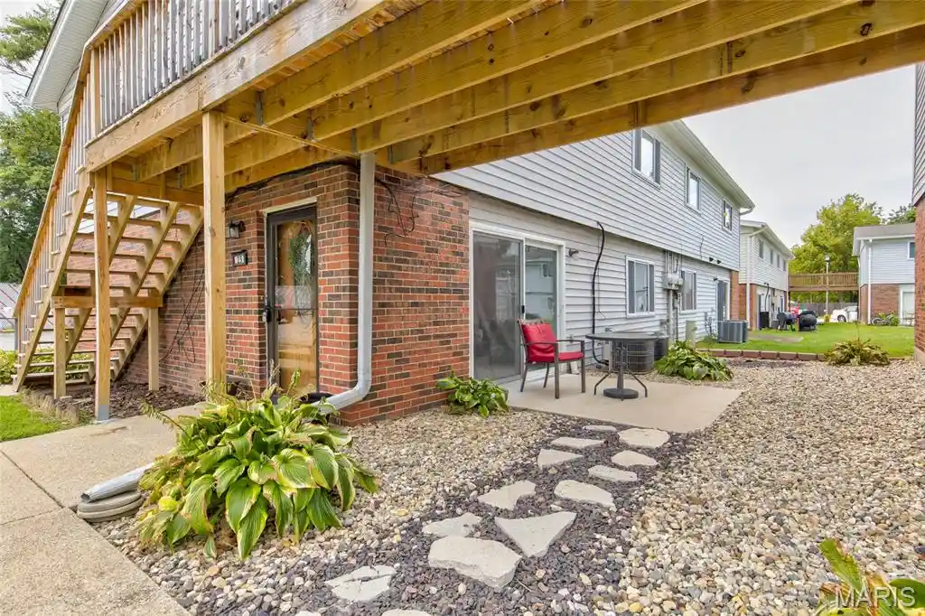 Listing Photo 2 - Condo for sale in 5310 Godfrey Rd located at 5310 Godfrey Rd, Godfrey, IL 62035 - Unit #25
