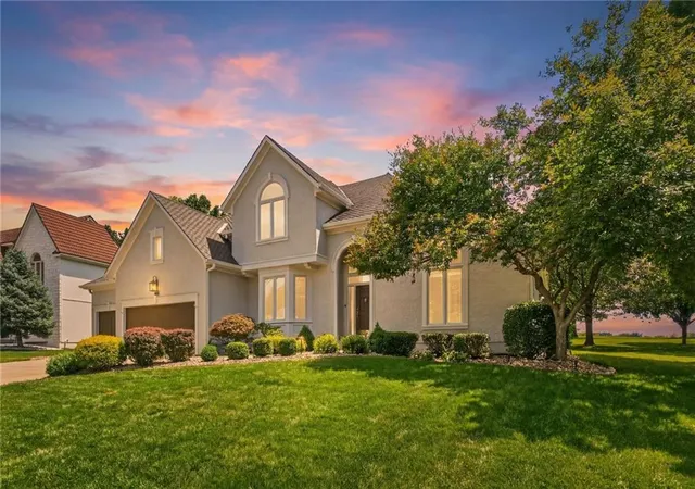Photo 3 of Sale Pending at 9608 Falcon Ridge Dr, Lenexa, KS 66220 | MLS# 2623332 | Listing updated on 2026-08-27