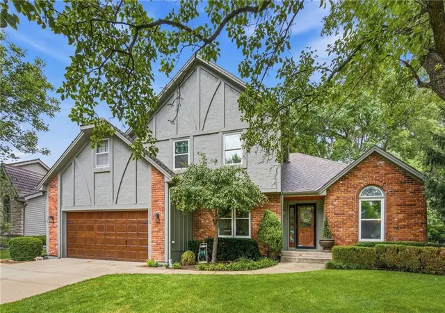 2nd image of 14712 W 81st St, Lenexa, KS 66215 | MLS# 2630887